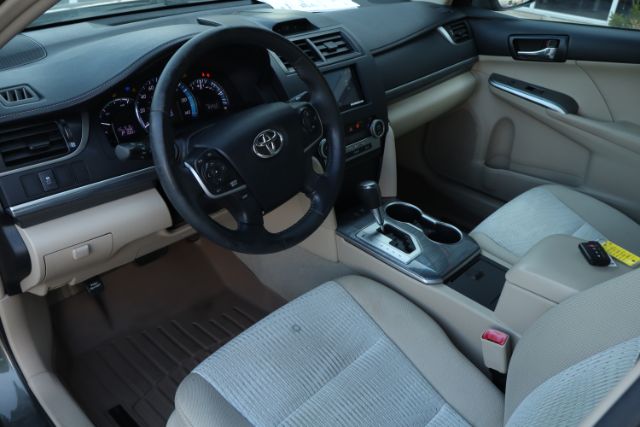 2014 Toyota Camry Hybrid  thumbnail 15