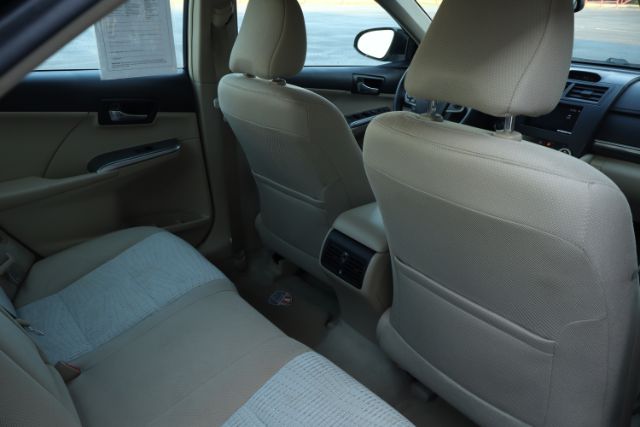 2014 Toyota Camry Hybrid  thumbnail 23