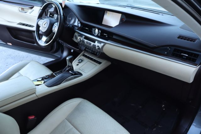 2018 Lexus ES 350  thumbnail 23