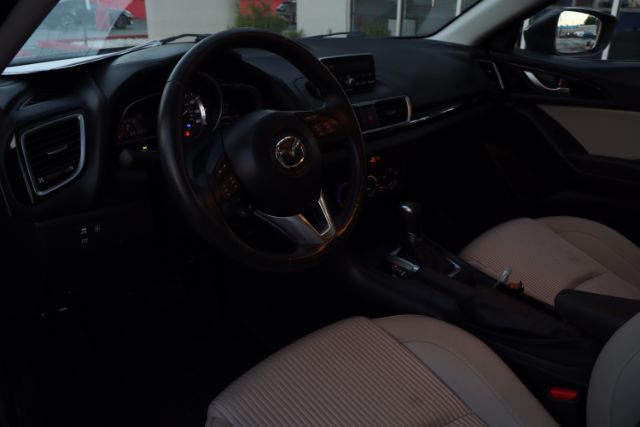 2014 Mazda Mazda3 Hatchback  thumbnail 13