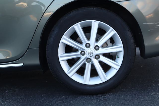 2014 Toyota Camry Hybrid  thumbnail 27