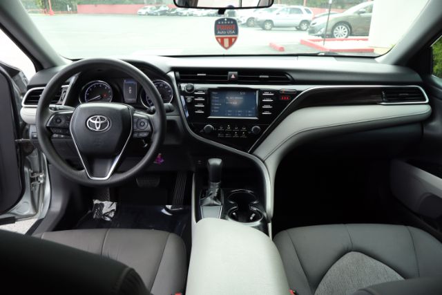 2018 Toyota Camry  thumbnail 13
