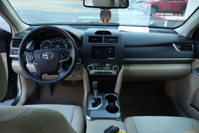 2014 Toyota Camry Hybrid  thumbnail 13
