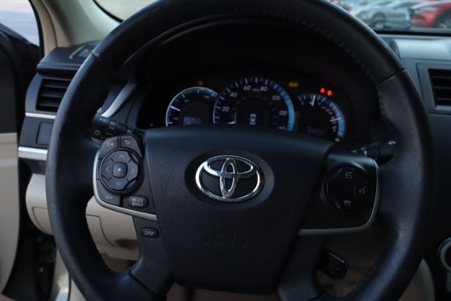 2014 Toyota Camry Hybrid  thumbnail 18