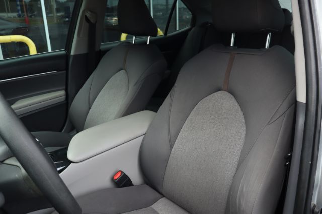 2018 Toyota Camry  thumbnail 16