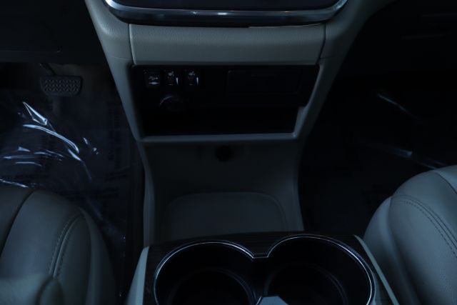 2016 Toyota Sienna  thumbnail 22